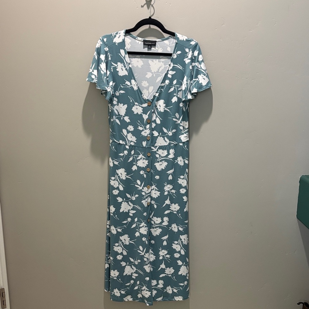 Short-Sleeve Floral Button-Front Midi Dress - Teal/White